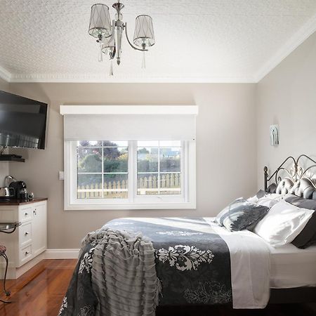 Noah'S Stanley Luxury Bed And Breakfast Exterior photo